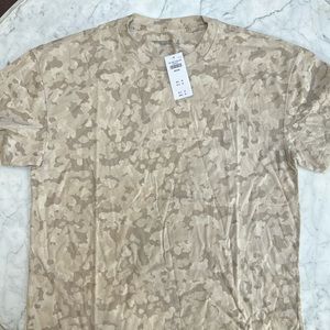 MENS A&F TSHIRT MED